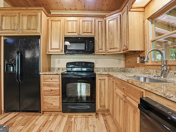 2nd image of 702 Ranch Mountain Dr