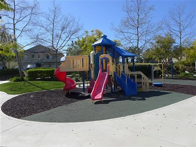 2569 Garnet Peak Rd — Photo 3