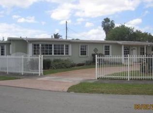 10830 SW 41st Ter, Miami, FL 33165