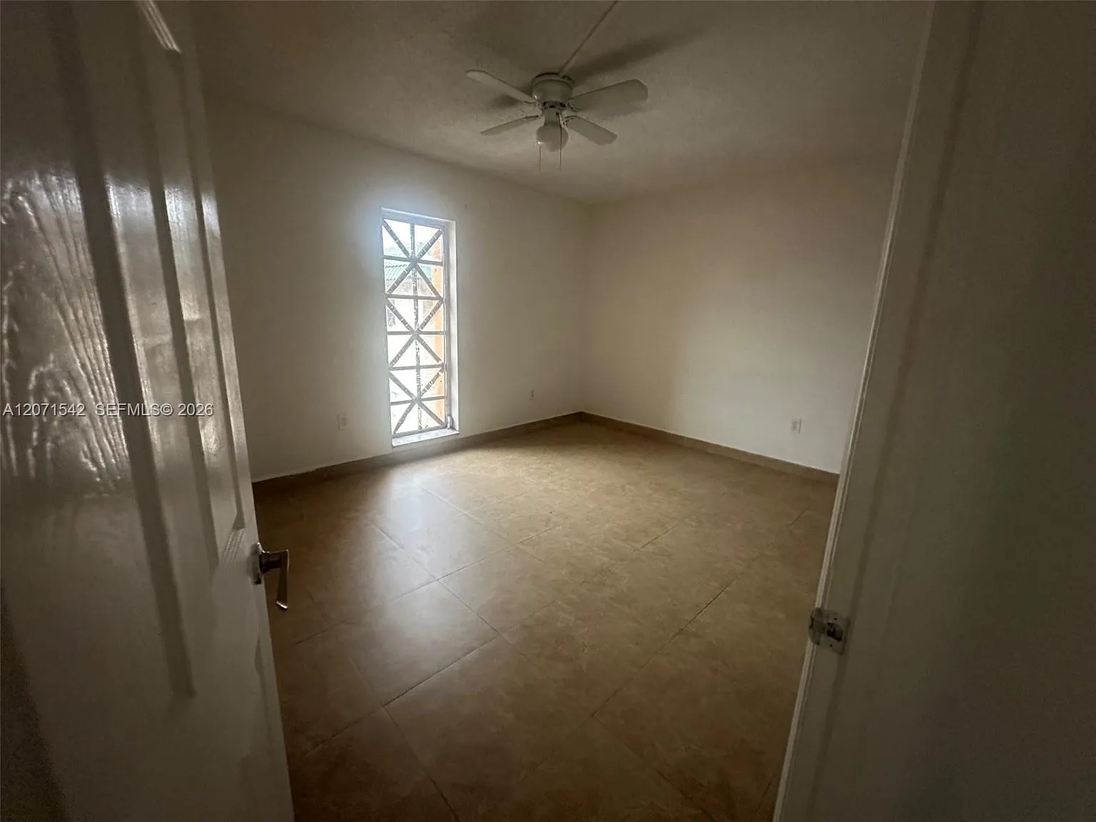 International Condo — Photo 4