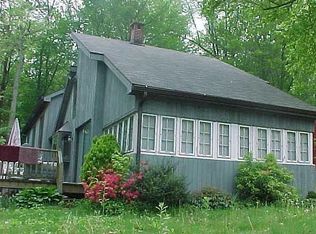 10 Sears Pl, East Hampton, CT 06424