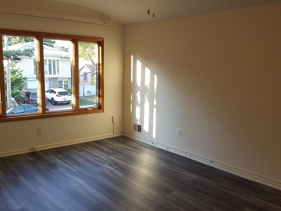 2nd image of 266 Sheraden Ave