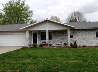 2205 W Auburn St, Bolivar, MO 65613