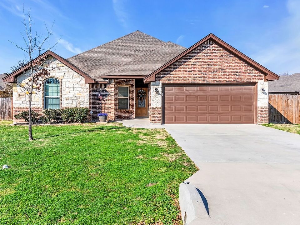 1st image of 417 Green Meadow Dr