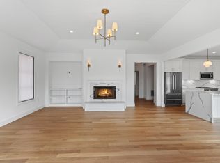 323 Broad St #2N, Lake Geneva, WI 53147