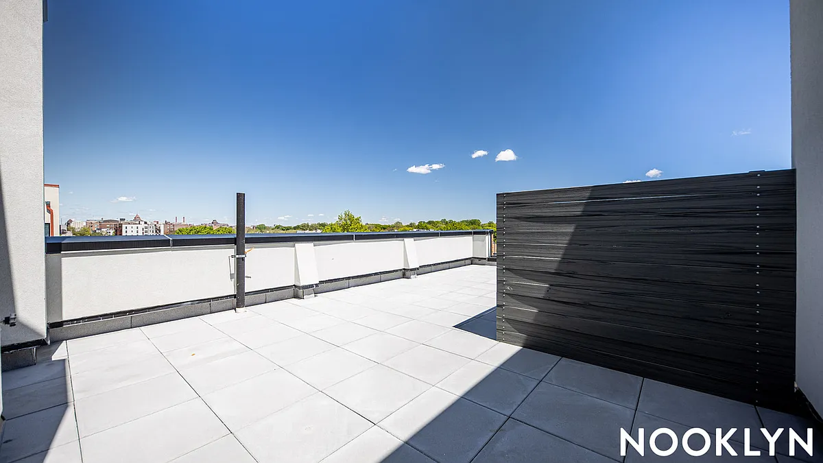 Building Photo - 1270 New York Ave #7N
