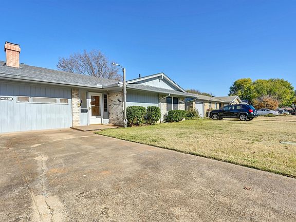 2nd image of 1817 Indian School Rd