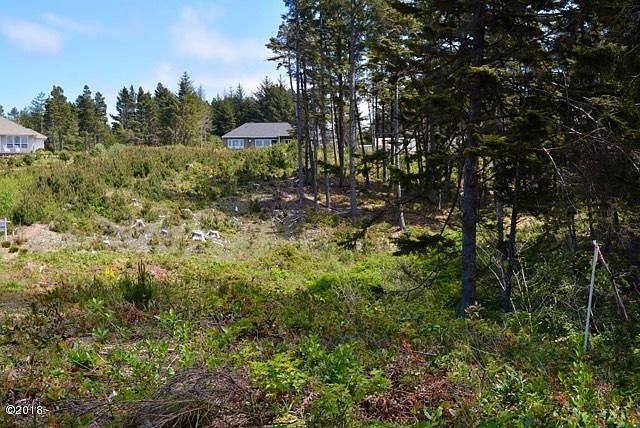 2nd image of 4 SE Bracken Ter