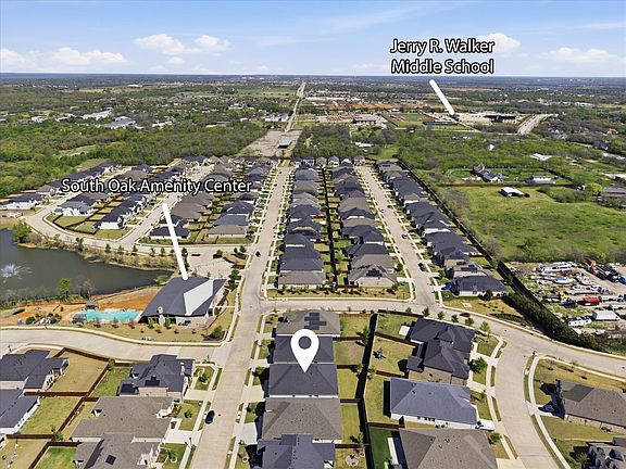 2nd image of 309 Savannah Ln