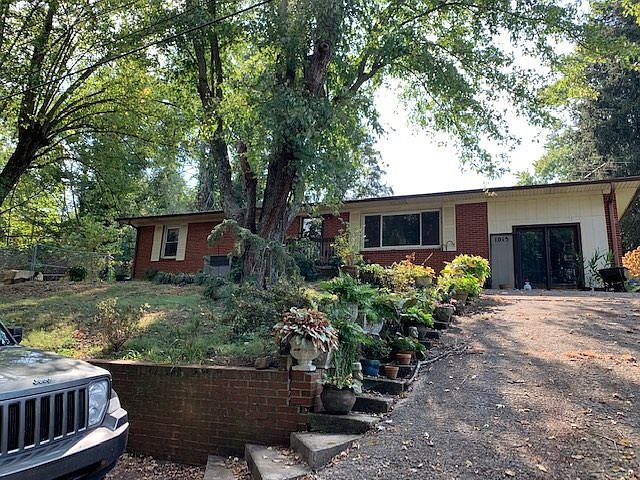 1st image of 1015 E Skyline Dr
