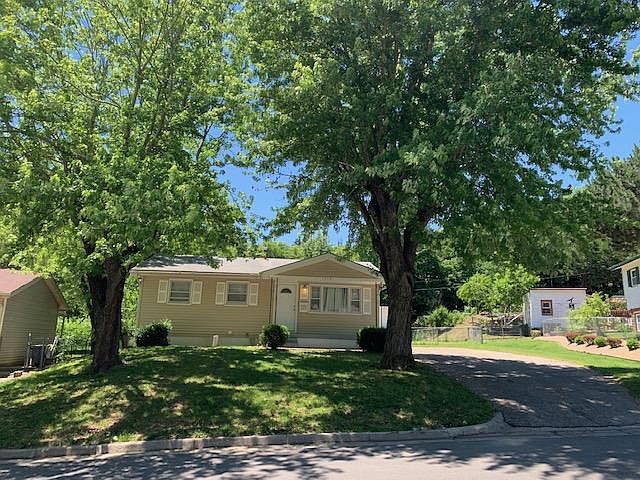 Front yard/driveway