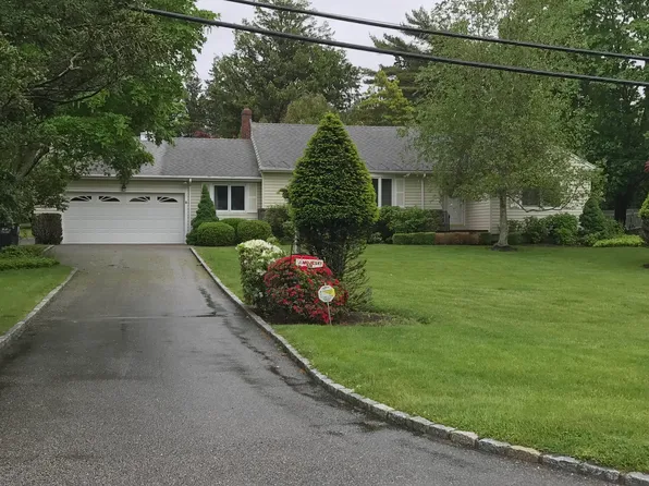 https://photos.zillowstatic.com/fp/bb1957ce583dd797ae9c5dbc8ddd5317-p_e.webp