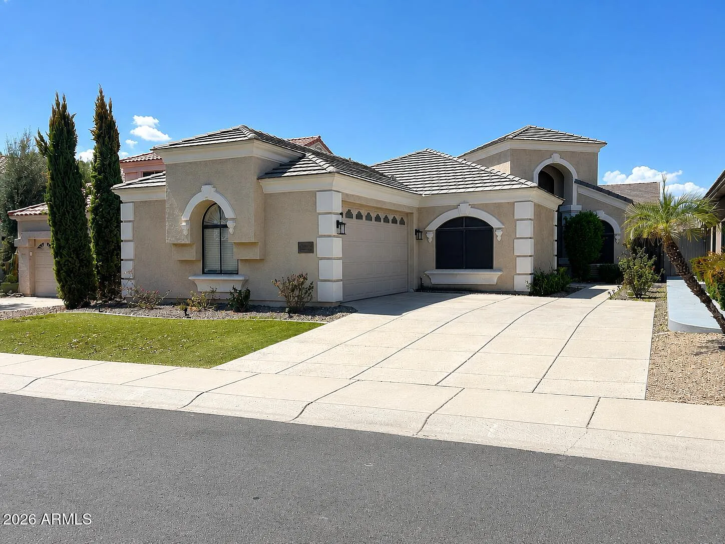 3 bed, 2.0 bath, 2258 sqft, $2,700 — Photo 1