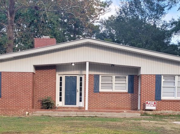 207 Dogwood Dr