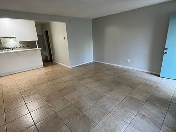 2nd image of 744 Azusa Ave #123