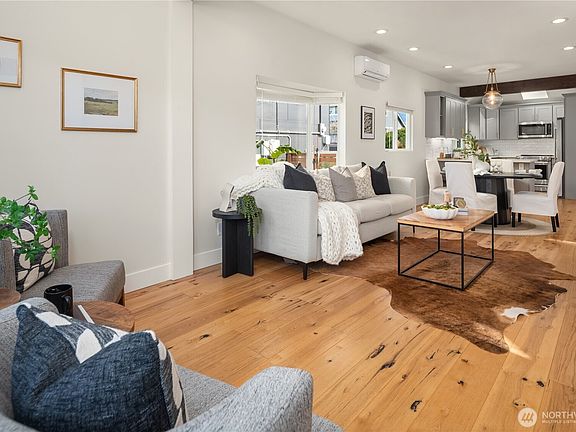 4th image of 4432 40th Avenue SW