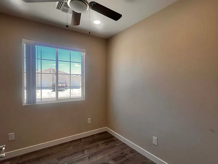 396 Riverfront Dr — Photo 50