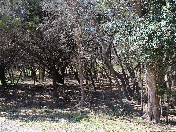 3rd image of 535 Ridgerock LOT 22,23