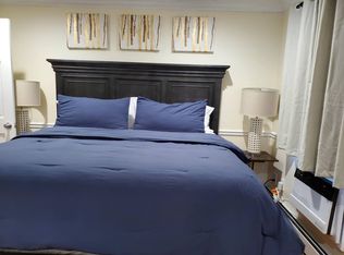 11-18 Foam Pl, Far Rockaway, NY 11691