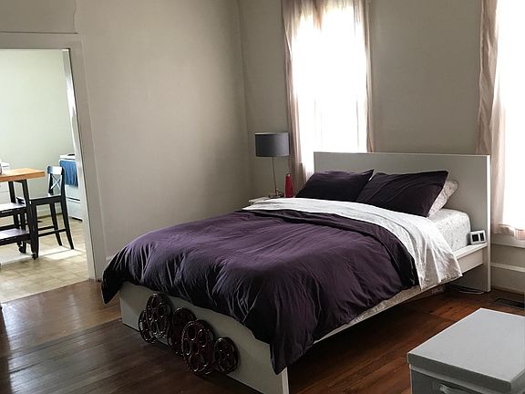 3rd image of 701 W Kirkwood Ave #2