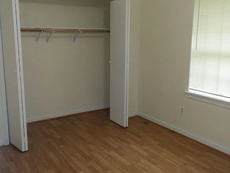 959 Swan Ln — Photo 30