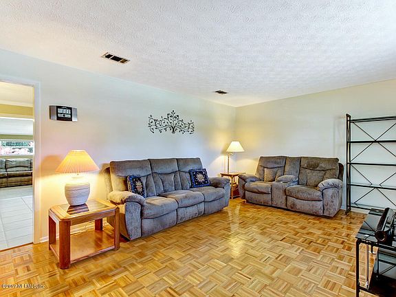 5th image of 2716 Elisa Dr W