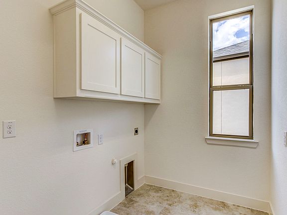 Convenient laundry room