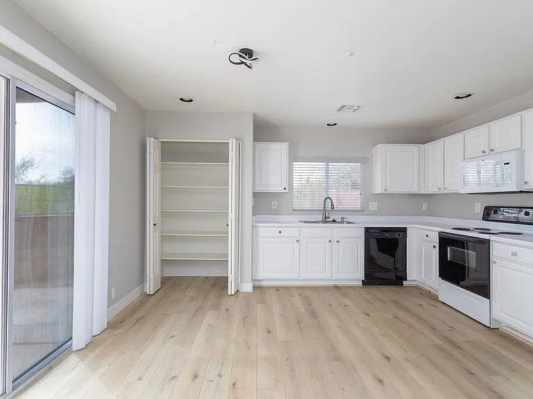 7650 E Williams Dr #1021 — Photo 2