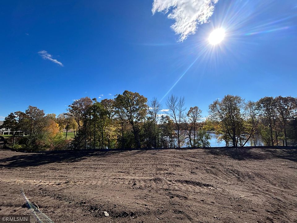 2nd image of 807 Krays Lake Rd
