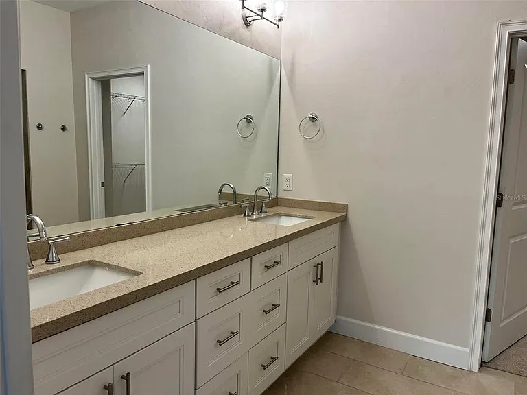 1641 NW 121st Way — Photo 15