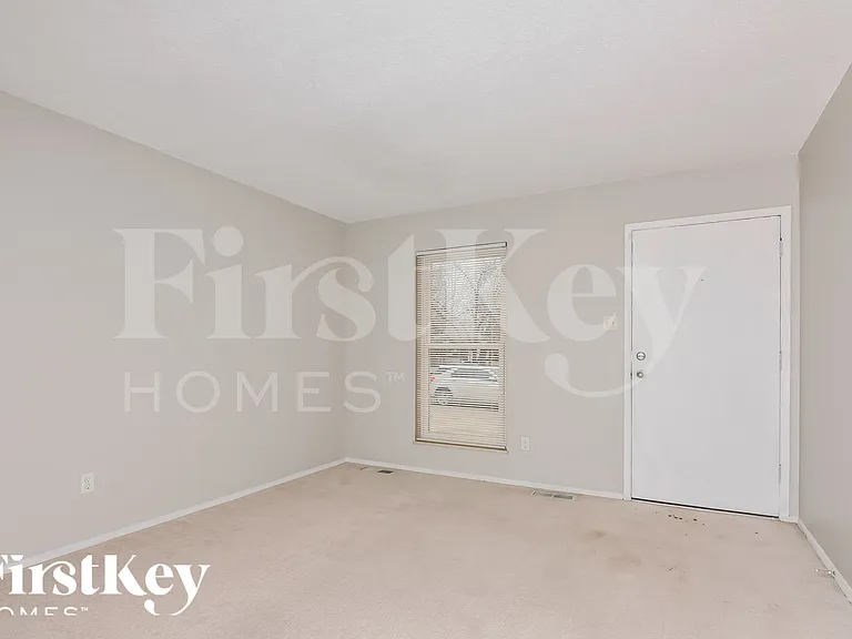 14389 Wild Fox Ct — Photo 4