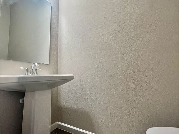 4th image of 461 Boracay Cir