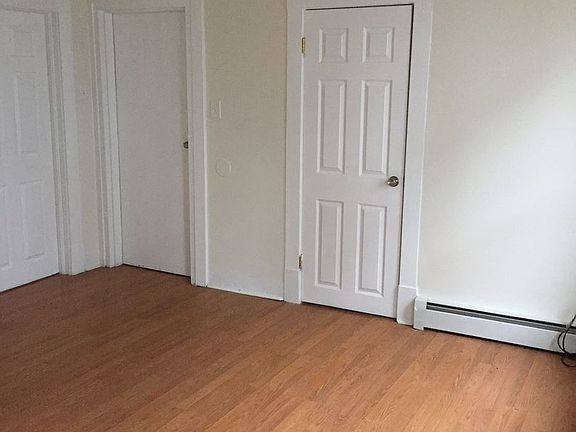 5th image of 25 Florence St #5625375