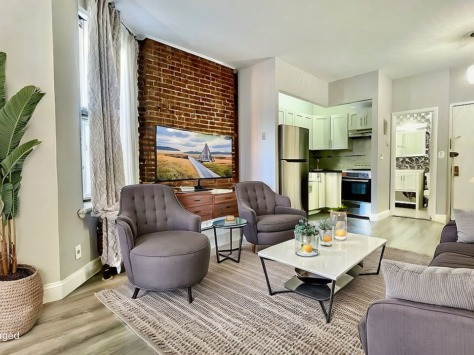 2nd image of 726 Amsterdam Ave APT 1C