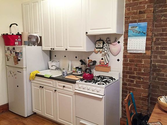 3rd image of 184 Prospect Park W APT A4