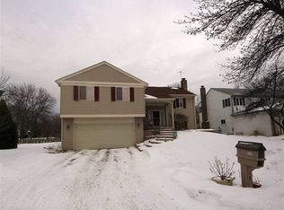 115 Allentown Ct, Vernon Hills, IL