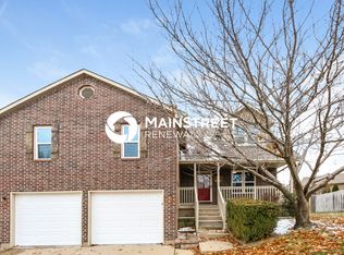 200 NE Thames Ct, Blue Springs, MO 64014