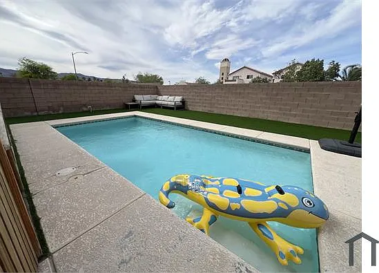 7628 Rory Ct — Photo 13