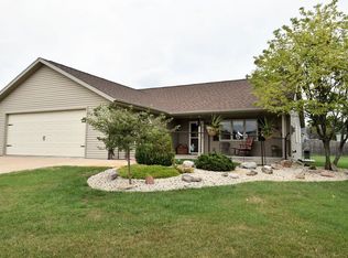 1536 Montclair Pl, Fort Atkinson, WI 53538