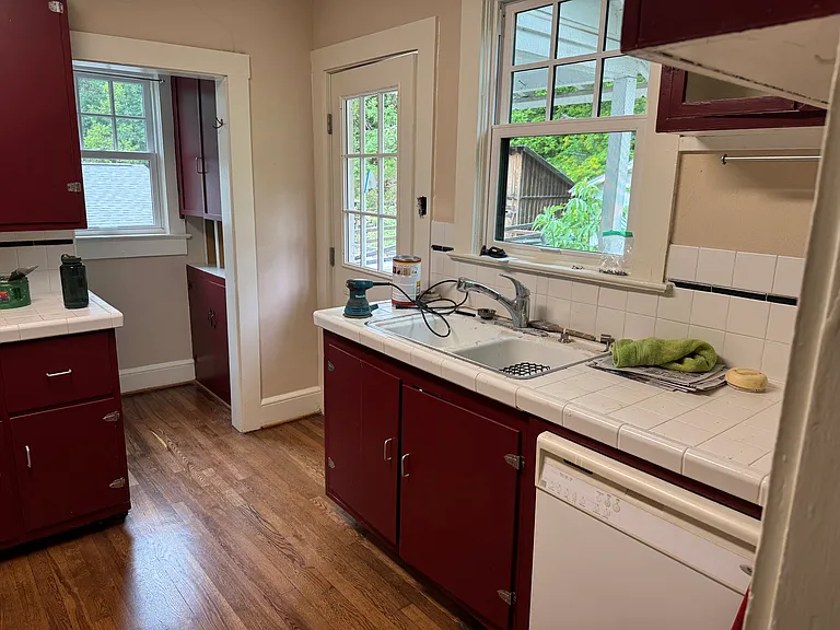 54 Longview Rd — Photo 3