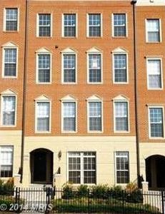 7939 Crescent Park Dr #148, Gainesville, VA, 20155
