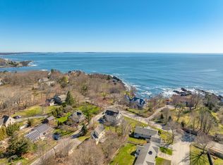 8 Beach Bluff Ter, Cape Elizabeth, ME 04107
