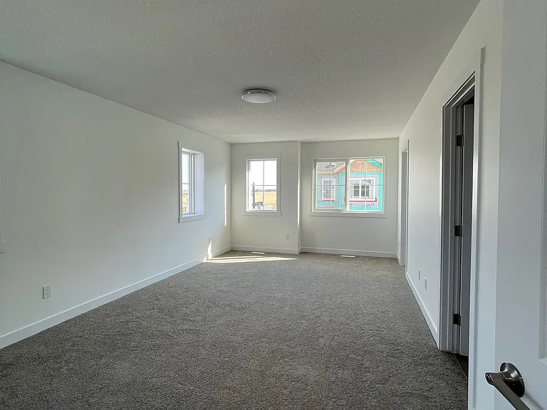 7110 Keswick Dr SW — Photo 8
