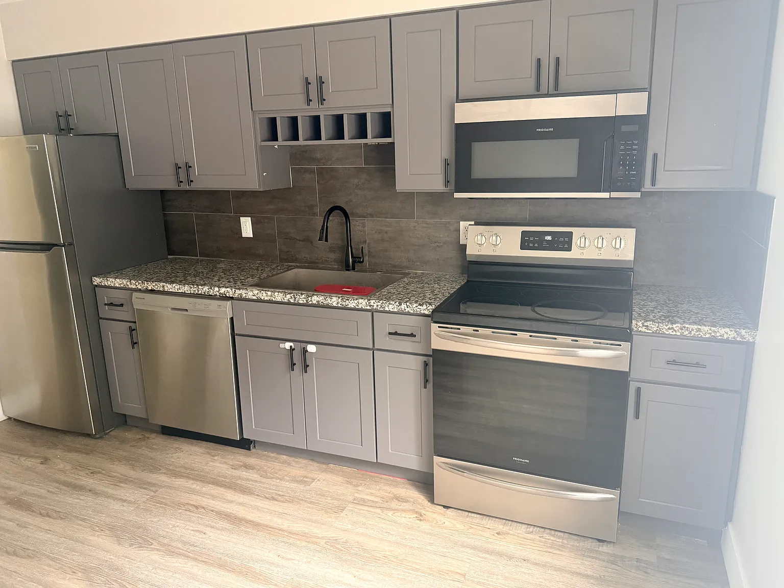 2 bed, 750 sqft, $1,500 — Photo 2