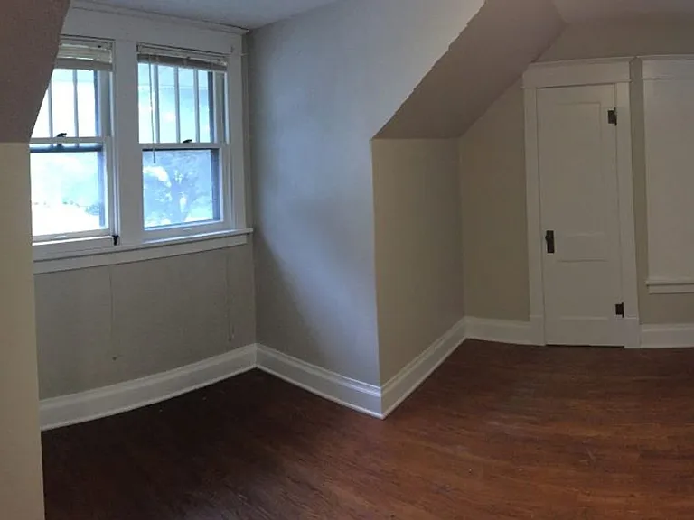 709 1/2 Walnut St — Photo 11