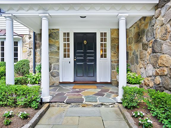 2nd image of 18 Cedarwood Dr