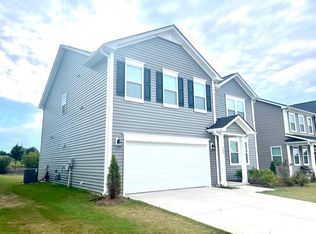 909 Briar Gate Dr, Holly Springs, NC 27540
