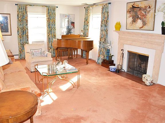 4th image of 14 Glendon Cir