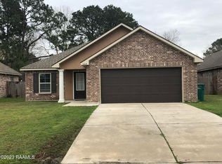 203 Sun Ridge St, Youngsville, LA 70592