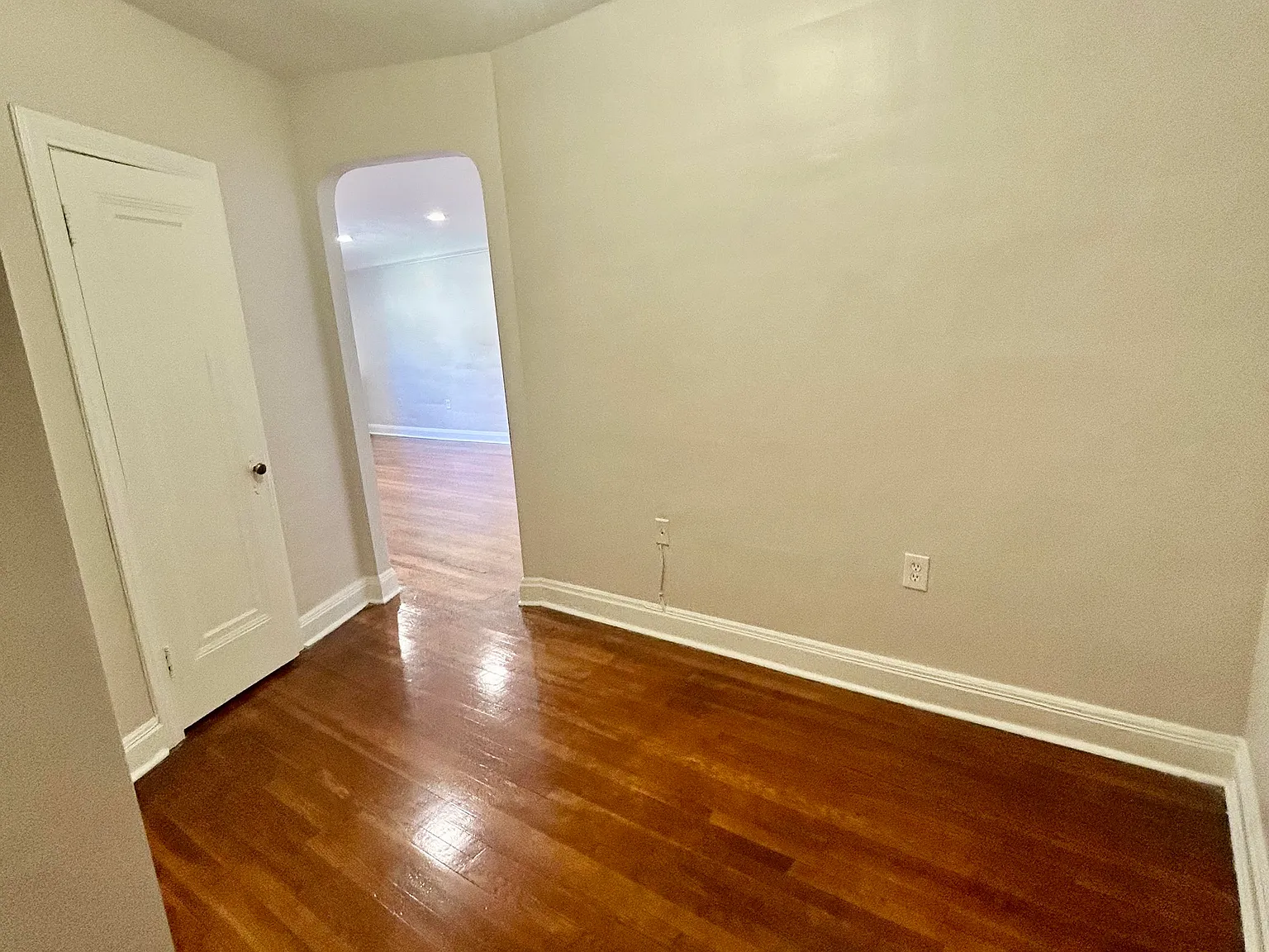 2 bed, 1000 sqft, $1,400 — Photo 4